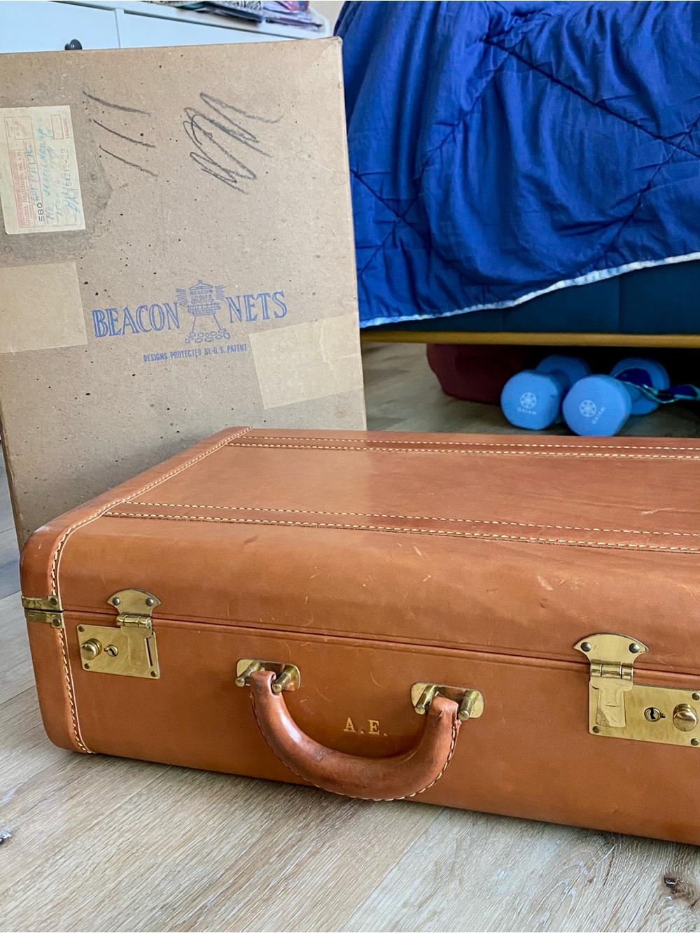 Vintage 1940s California Saddle Leather Suitcase Luggage w/ Key & Gimbels Box